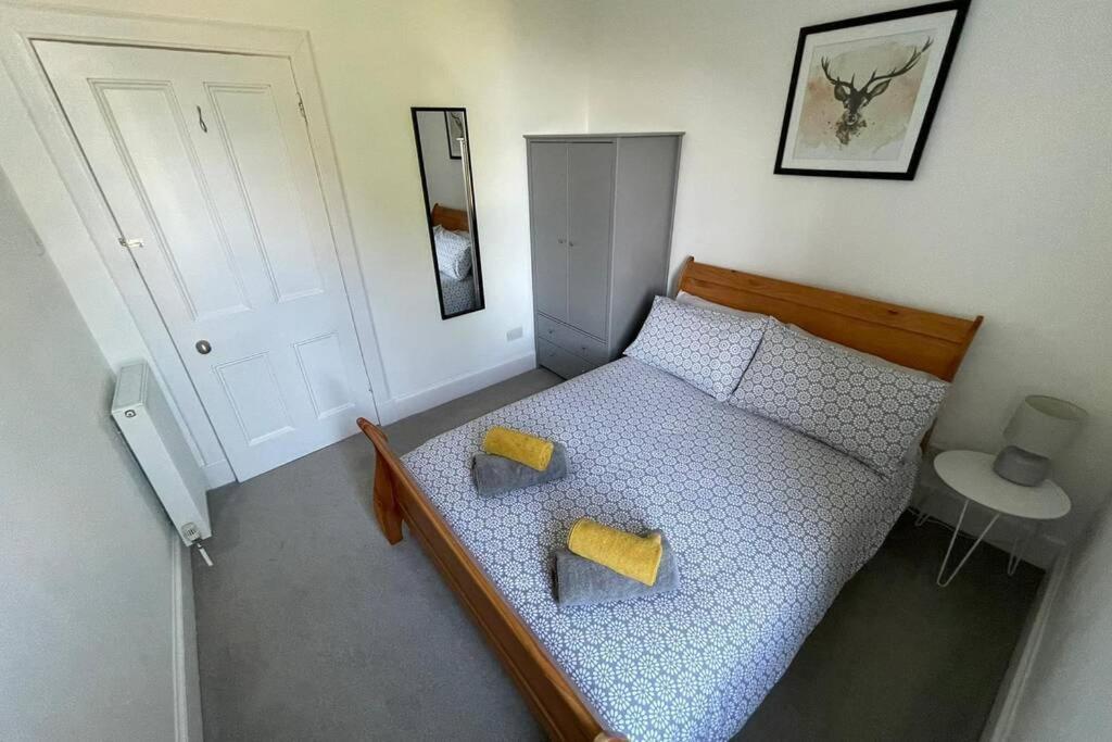 No 10 Immaculate City Centre, Top Floor 2 Bed Flat With Free Parking Inverness Zewnętrze zdjęcie