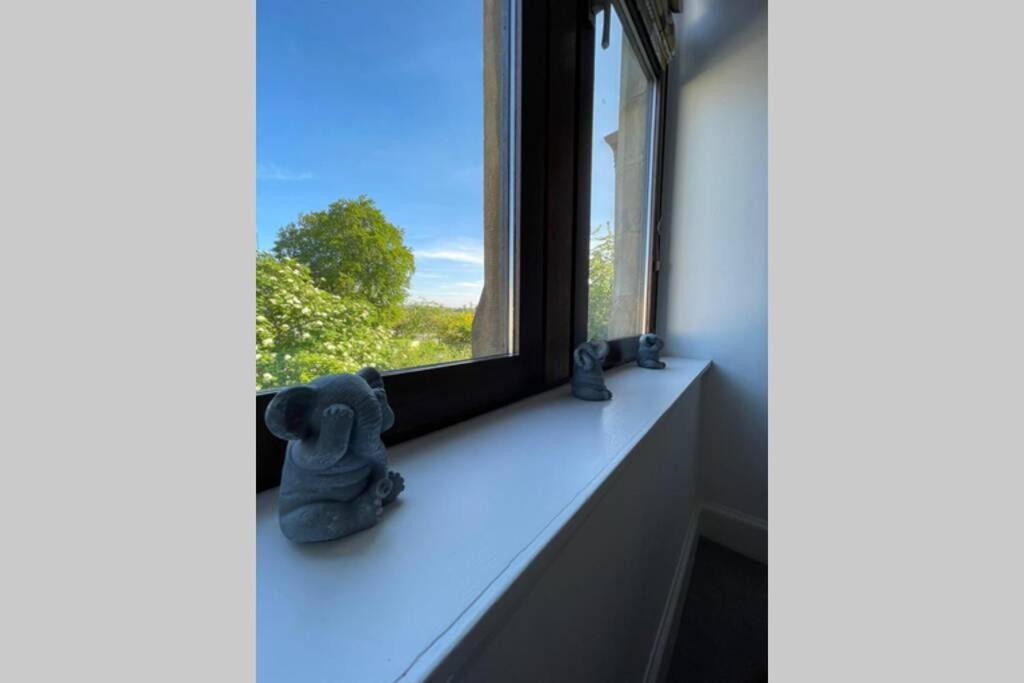 No 10 Immaculate City Centre, Top Floor 2 Bed Flat With Free Parking Inverness Zewnętrze zdjęcie